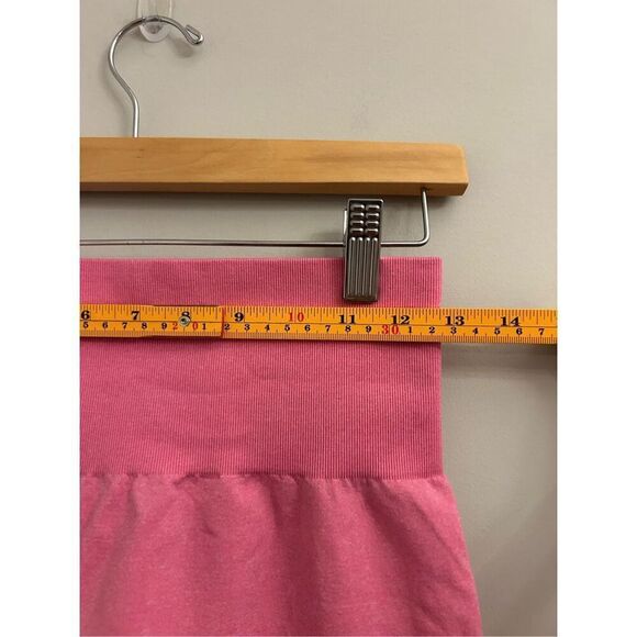 NVGTN Coral NV Seamless Leggings Medium Butt Scrunch EUC - Picture 6 of 10